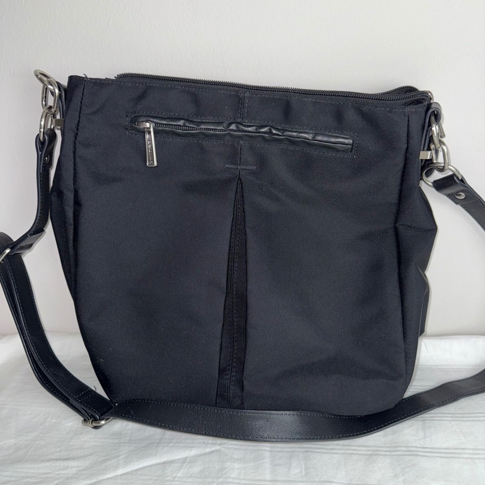 TRAVELPRO Black Crossbody Bag Lightweight Everyday Travel Purse‎ Crew Handbag